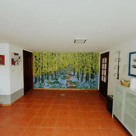 Ortegal - La Vieja Escuela